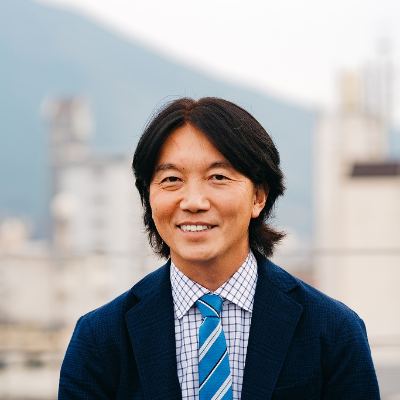 法人営業部 オーエーセンター株式会社 北九州でドコモショップ 通信事業 飲食事業を展開しています