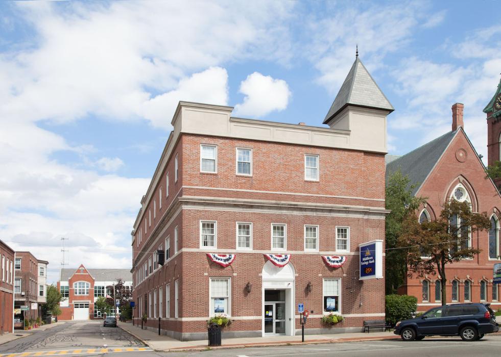 Middlesex Savings Bank Mission, Benefits, and Work Culture