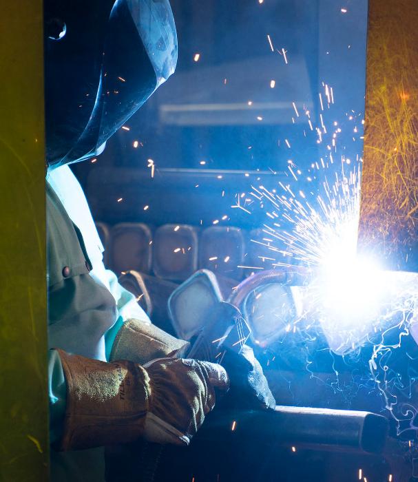 Dexter Axle Mission, Benefits, and Work Culture