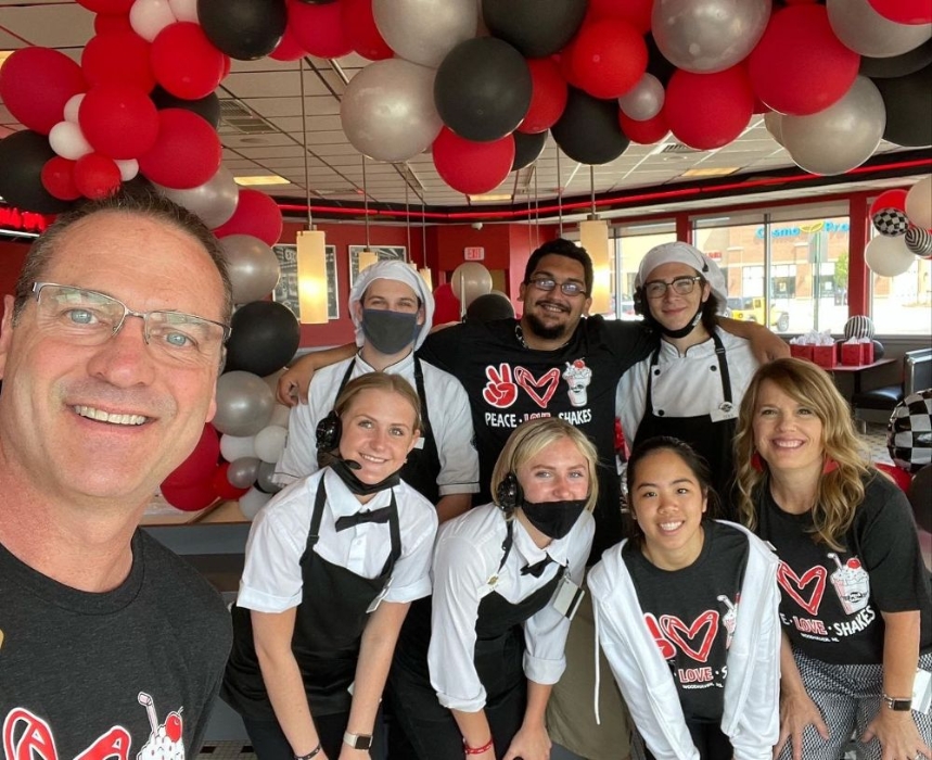 Steak N Shake Mission, Benefits, and Work Culture