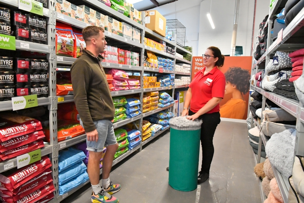 Jollyes Mission, Benefits, and Work Culture