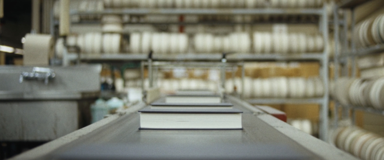 Lakeside Book Company Mission, Benefits, and Work Culture