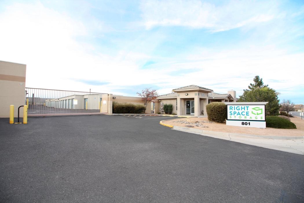 RightSpace Storage Mission, Benefits, and Work Culture