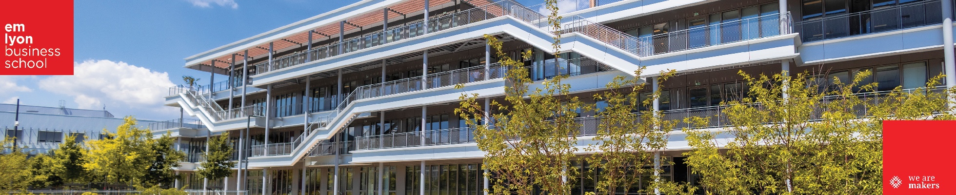 EM LYON Business School logo