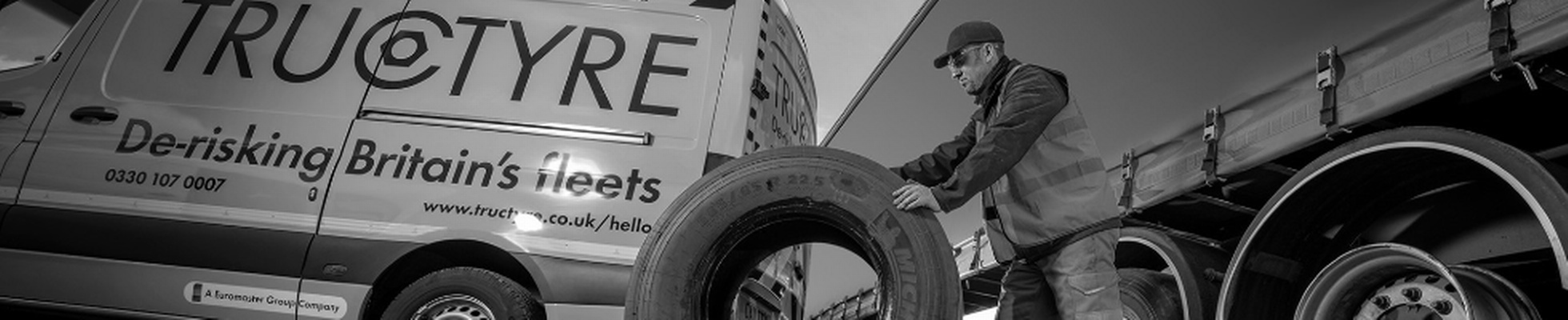 Company banner showing Visual Corporation branding