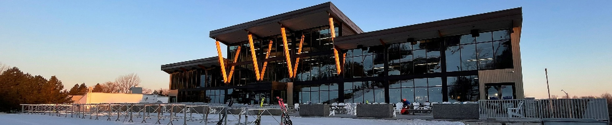 Company banner showing Visual Corporation branding