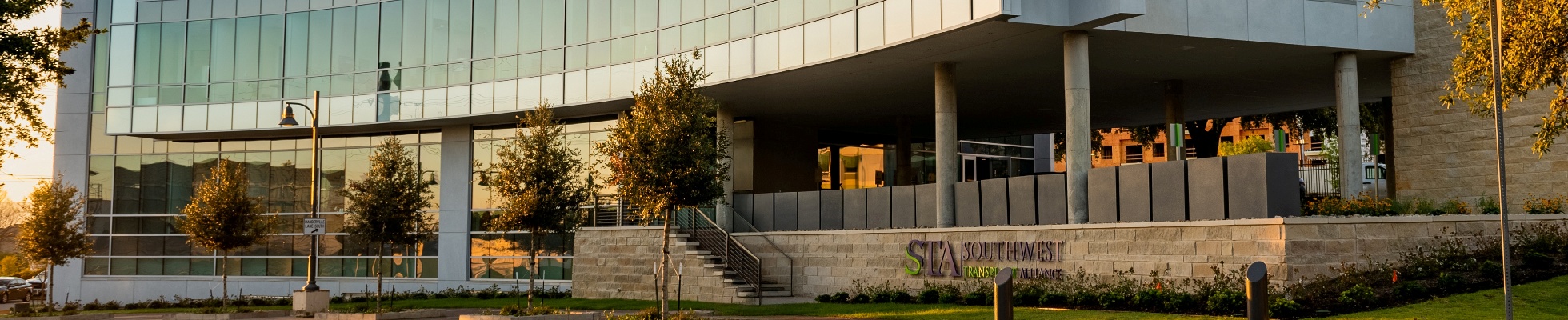 Company banner showing Visual Corporation branding