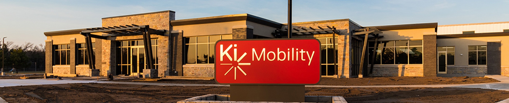 Company banner showing Visual Corporation branding