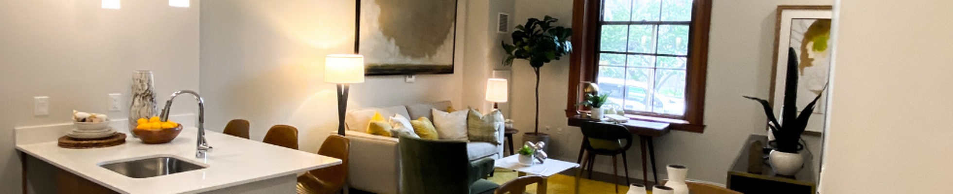Company banner showing Visual Corporation branding