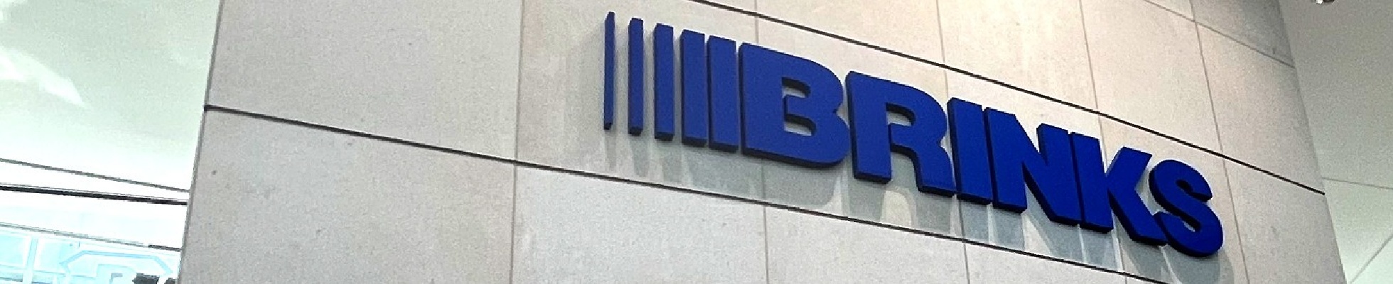 Company banner showing Visual Corporation branding