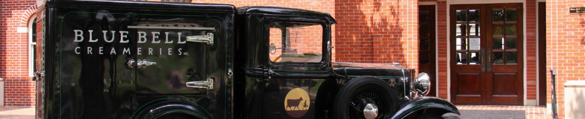 Company banner showing Visual Corporation branding
