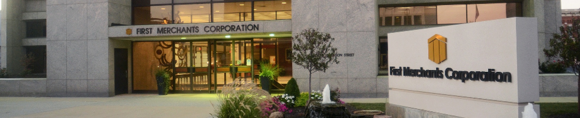 Company banner showing Visual Corporation branding