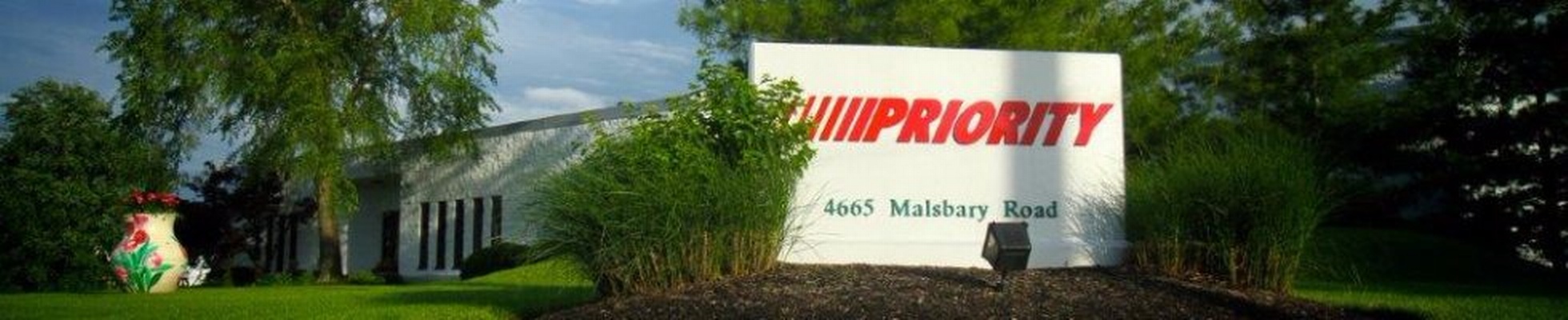 Company banner showing Visual Corporation branding