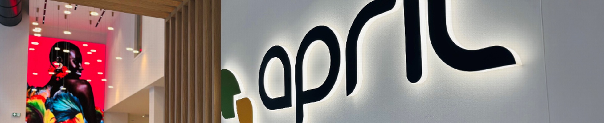 Company banner showing Visual Corporation branding