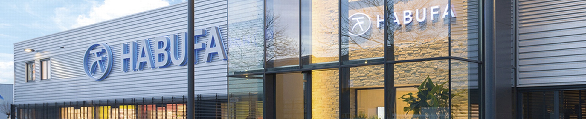 Company banner showing Visual Corporation branding