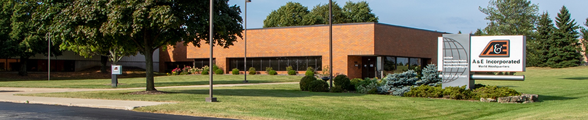 Company banner showing Visual Corporation branding