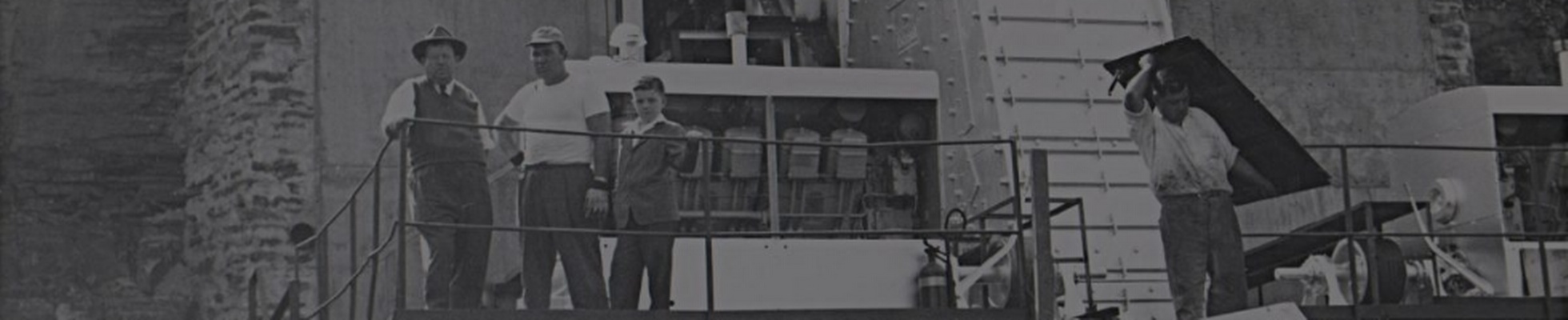 Company banner showing Visual Corporation branding