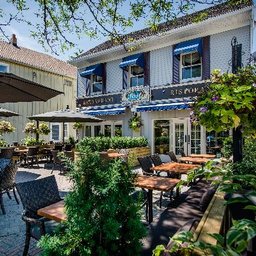 Il Postino Restaurant Logo