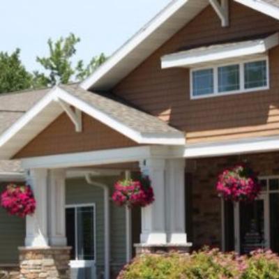 Working As A Dietary Aide At Bluffview Memory Care Employee